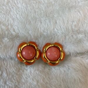 Tanner Peachy cabochon Vintage Clip‎ on Earrings